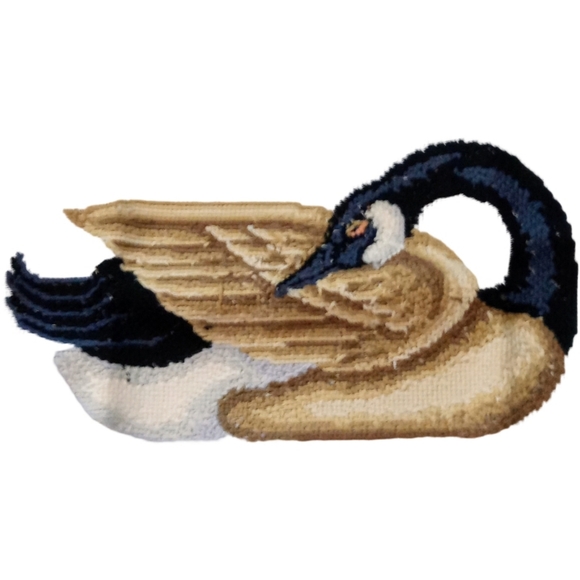 Elsa Williams Needlecraft creations Heritage Embroidery Regal Goose canvas 18X24 - Picture 7 of 14